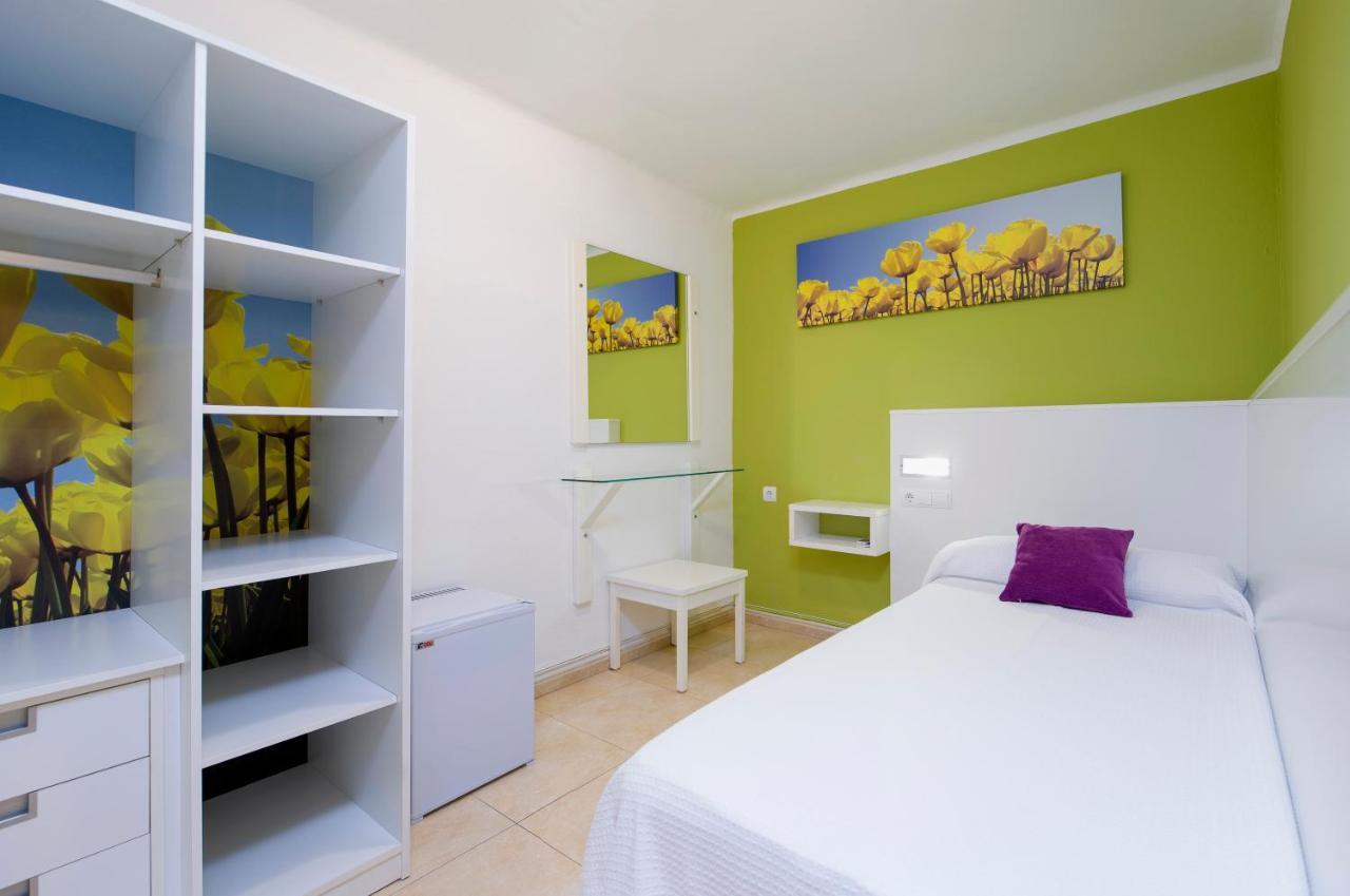 Hostal Costa Blanca Ibiza Extérieur photo
