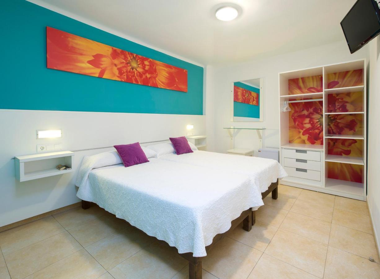 Hostal Costa Blanca Ibiza Extérieur photo