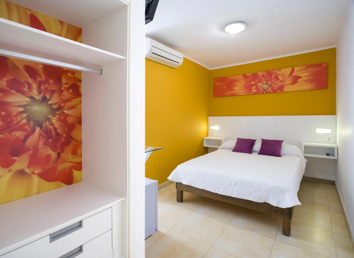 Hostal Costa Blanca Ibiza Extérieur photo